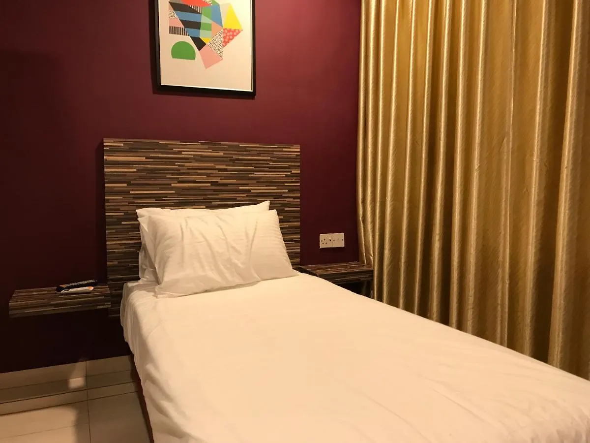 Oyo 90487 K Threegod Hotel Johor Bahru
