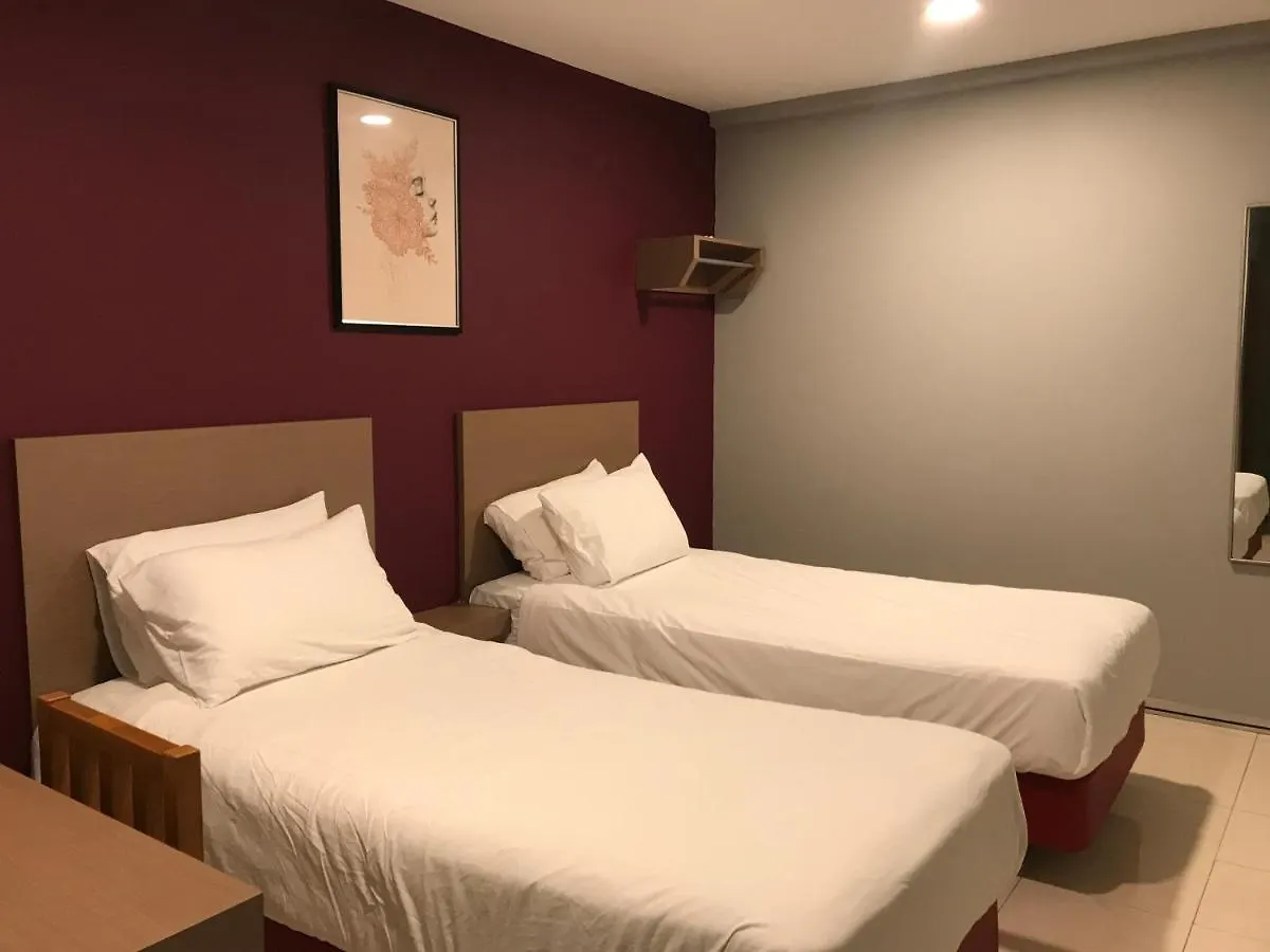 Oyo 90487 K Threegod Hotel Johor Bahru 2*,  Malaysia