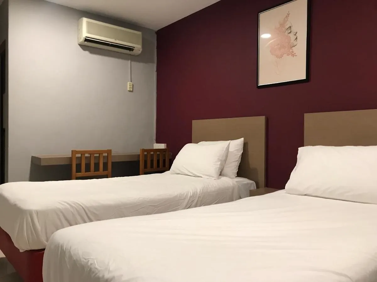 **  Oyo 90487 K Threegod Hotel Johor Bahru Malaysia